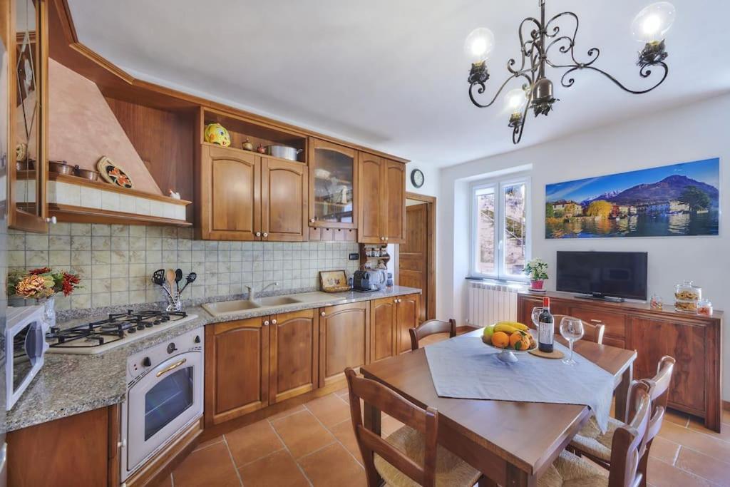 Casa Ducale Como Lake View Mandello del Lario Εξωτερικό φωτογραφία